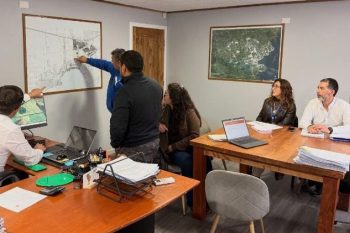 Municipio de Frutillar sostuvo reunión con vecinos y agrupación de recicladoras textiles