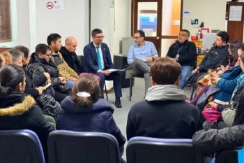 Alcalde de Frutillar coordina apoyo municipal con agrupaciones folclóricas de la comuna